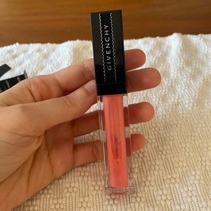 Givenchy Gloss Interdit Vinyl